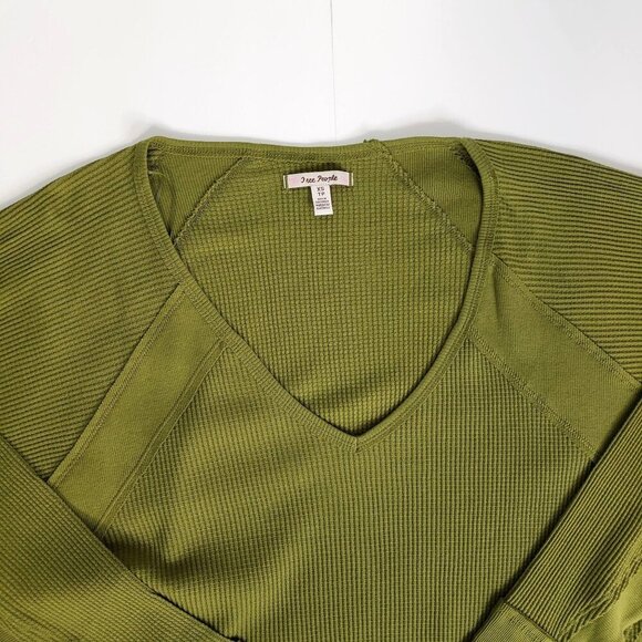 Free People Waffle Knit V-Neck Top Slouchy Oversized Beachy Boho Green NWT - Picture 3 of 10